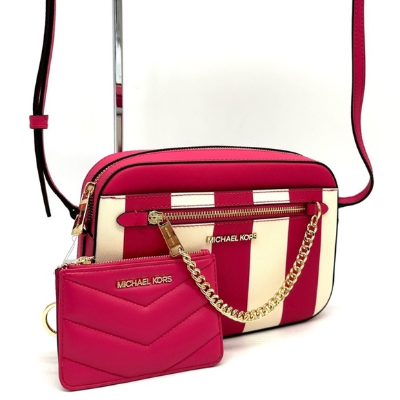Michael Kors Large EW Crossbody Bag & Small Top Zip Coin
Pouch w ID Holder Pink - Picture 3 of 13